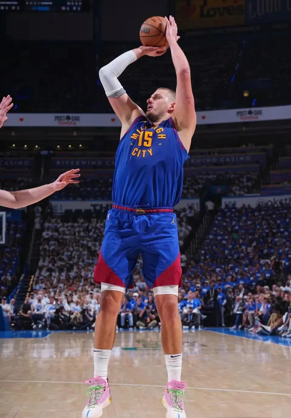 今晨NBA季后赛传出新动向，阿斯顿维拉手感冰凉，管理层表态：目标明确，赛季目标并未改变的简单介绍