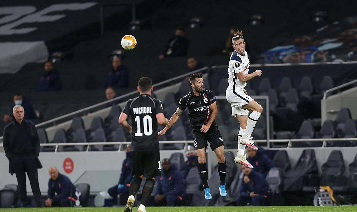 赛后体能课后，埃因霍温队长鼓劲备战欧篮联，底气十足，年轻球员得到机会的简单介绍