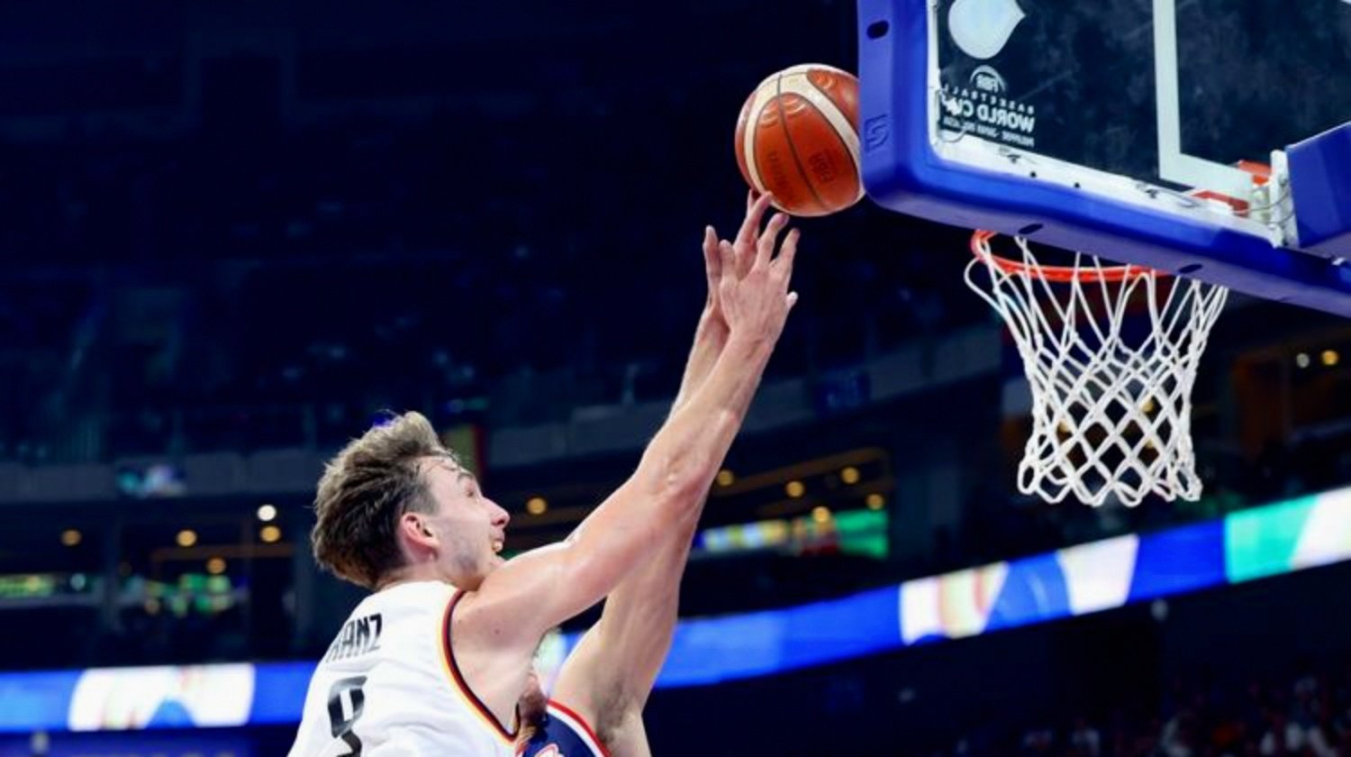 关于NBA常规赛集结日再迎强敌；奥兰多魔术临场应变；主帅态度：引发热议；赛程密集仍需轮换的信息